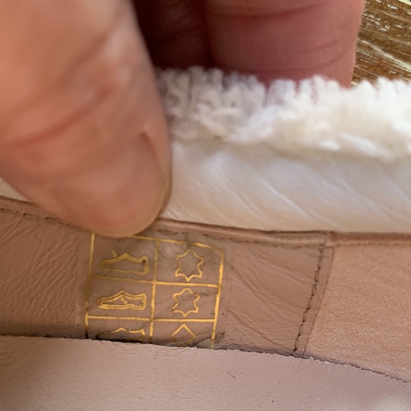 Stuart Weitzman Fringe Coverstory - Picture 14 of 14